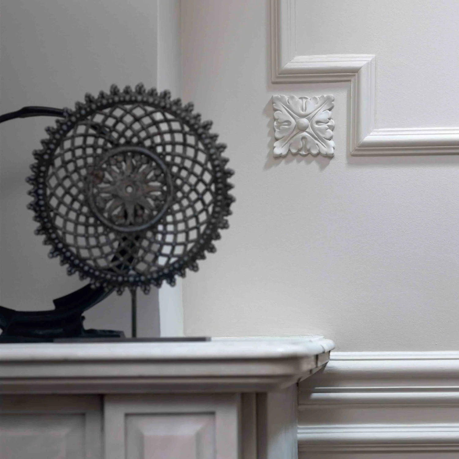 Rosace Sublime NMC ARSTYL R13 100 Mm X 100 Mm Polyuréthane Résistant à L'impact Blanc 5 Rosace Sublime NMC ARSTYL R13 100 Mm X 100 Mm Polyuréthane Résistant à L'impact Blanc – Image 5