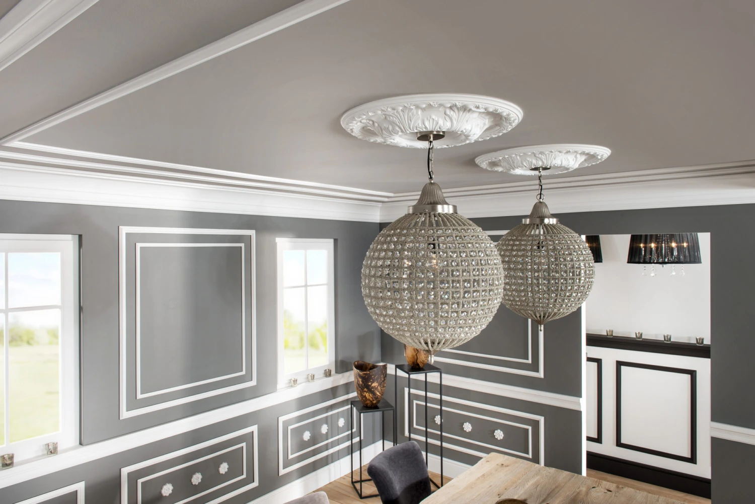 Rosace Moderne NMC ARSTYL R18 Ø 600 Mm Polyuréthane Résistant à L'impact Blanc 4 Rosace Moderne NMC ARSTYL R18 Ø 600 Mm Polyuréthane Résistant à L'impact Blanc – Image 4