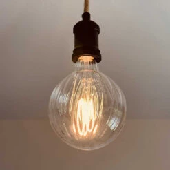 Ampoule LED E27 Striée D12.5cm Pour Luminaire -Décoration Intérieur ampoule led e27 striee d125cm pour luminaire 2