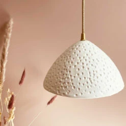 Suspension Domnine Avec Rosace En Porcelaine - Myriam Aït Amar