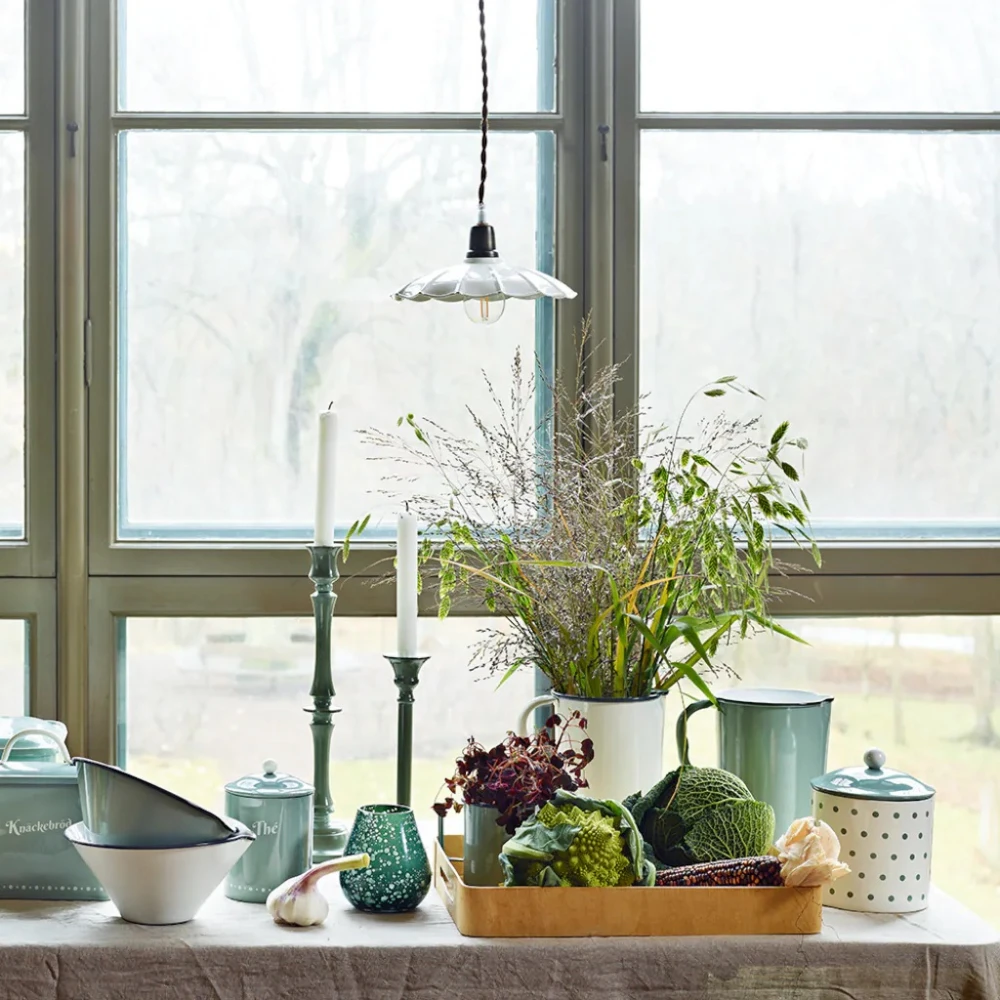 Suspension En Métal Festonné Blanc 3 Suspension En Métal Festonné Blanc – Image 3