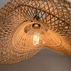 Abat Jour Pour Lustre En Rotin XL Ondulée Et Recourbée Faite Main à Bali -Décoration Intérieur suspension en rotin xl ondulee bali serie limitee 2