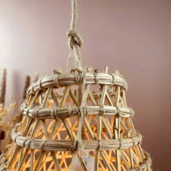 Abat Jour Pour Luminaire Forme Allongée En Branches De Palmier Dattier 7 Abat Jour Pour Luminaire Forme Allongée En Branches De Palmier Dattier -Décoration Intérieur suspension forme allongee en branches de palmier dattier 2